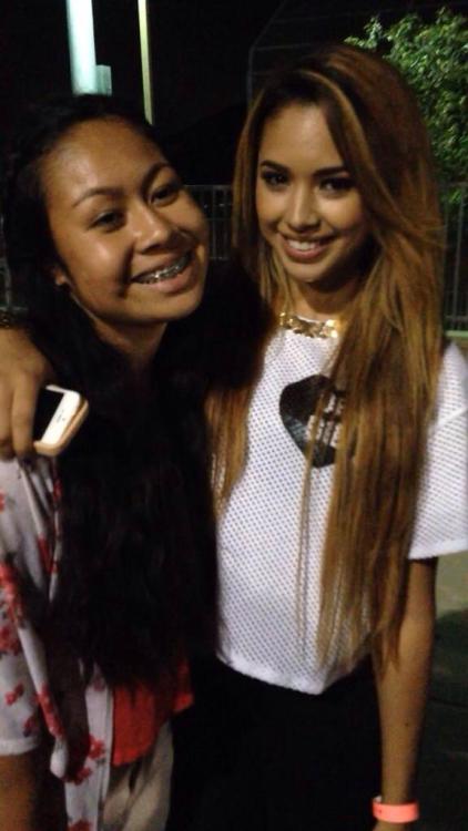 jasminev-news:  July 19th: (more) Jasmine with some fans at Chris Brown vs. Quincy game 