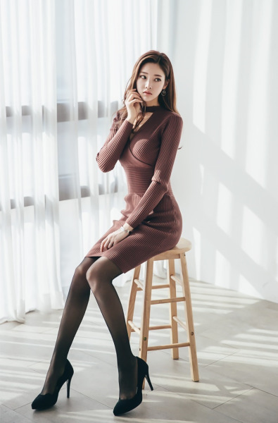 Park Jung Yoon lovely purple dress Park Jung Yoon lovely purple dress