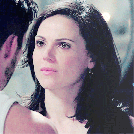 anjelia3:  Robin was ready to mess with magic for his queen (✿◠‿◠) 