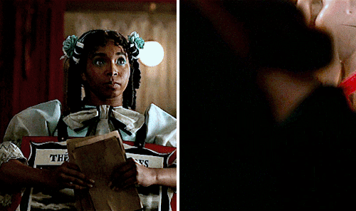 Interview With The Vampire Claudia & Madeleine Looking At Each Other
