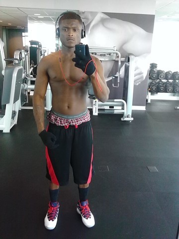sexiboyz:  traps-n-trade:  Keep da Submissions cummin    Traps-N-Trade follow us