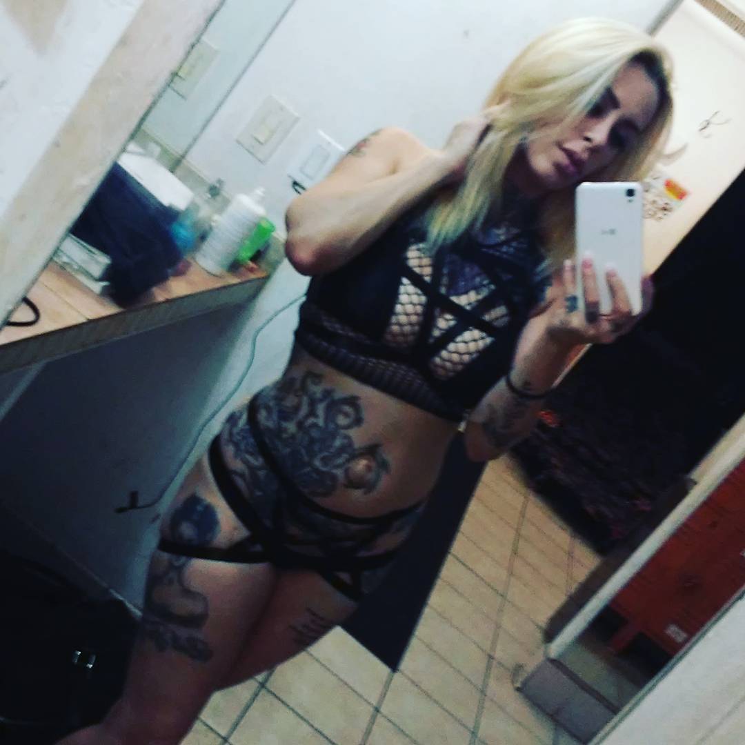 stripper-locker-room:  https://www.instagram.com/darlin_charlie26/