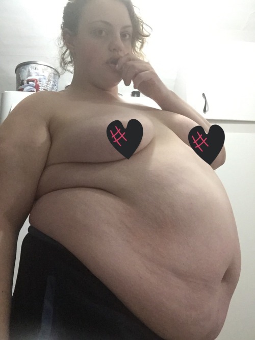 Sex hamgasmicallyfat: Just devoured a family….sized pictures