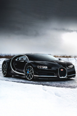 motivationsforlife:  Bugatti Chiron by Ivan Orlov