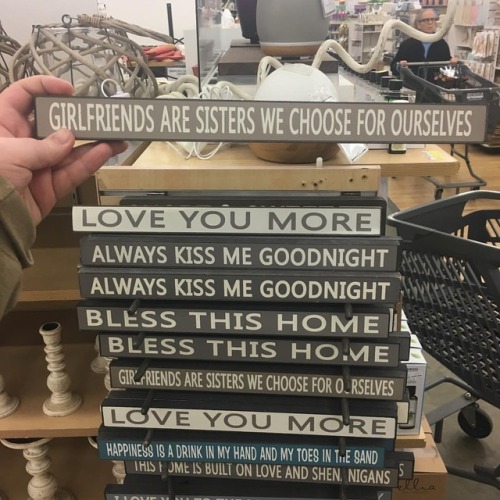 billyarrowsmith:  Dear Bed Bath & Beyond what the fuck is wrong with you  (at Bed Bath & Beyond)