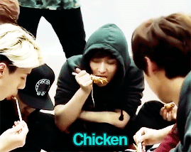 getlayd: Yixing eating various types of food 