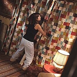 faithful-viewer:They’re not doors, they’re walls. Walls that look like doors. Door-walls, if you lik