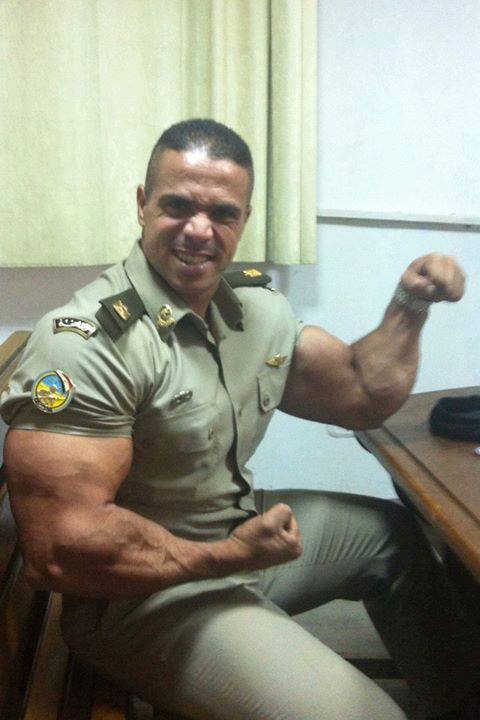 Excitant le militaire