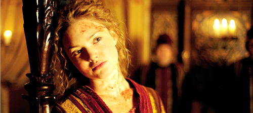 lucrezialoveshercesare:The episode of pain is coming.
