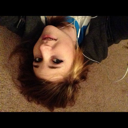 WHY ARE YOU GUYS UPSIDE DOWN!? Also… BLONDE!! :o I have a little Blonde in my side hair thing