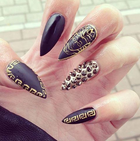 5tvygold:  Versace sur We Heart It. http://weheartit.com/entry/78120033/via/kimberrli_gonzalez