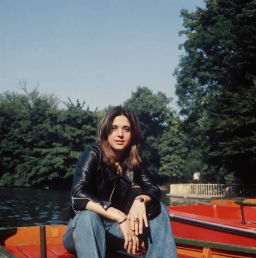 womenundertheinfluence:Suzi Quatro on a boat. Photo by Lochow