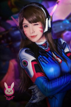 cosplay-galaxy:Hana Bunny as D.Va (Overwatch)