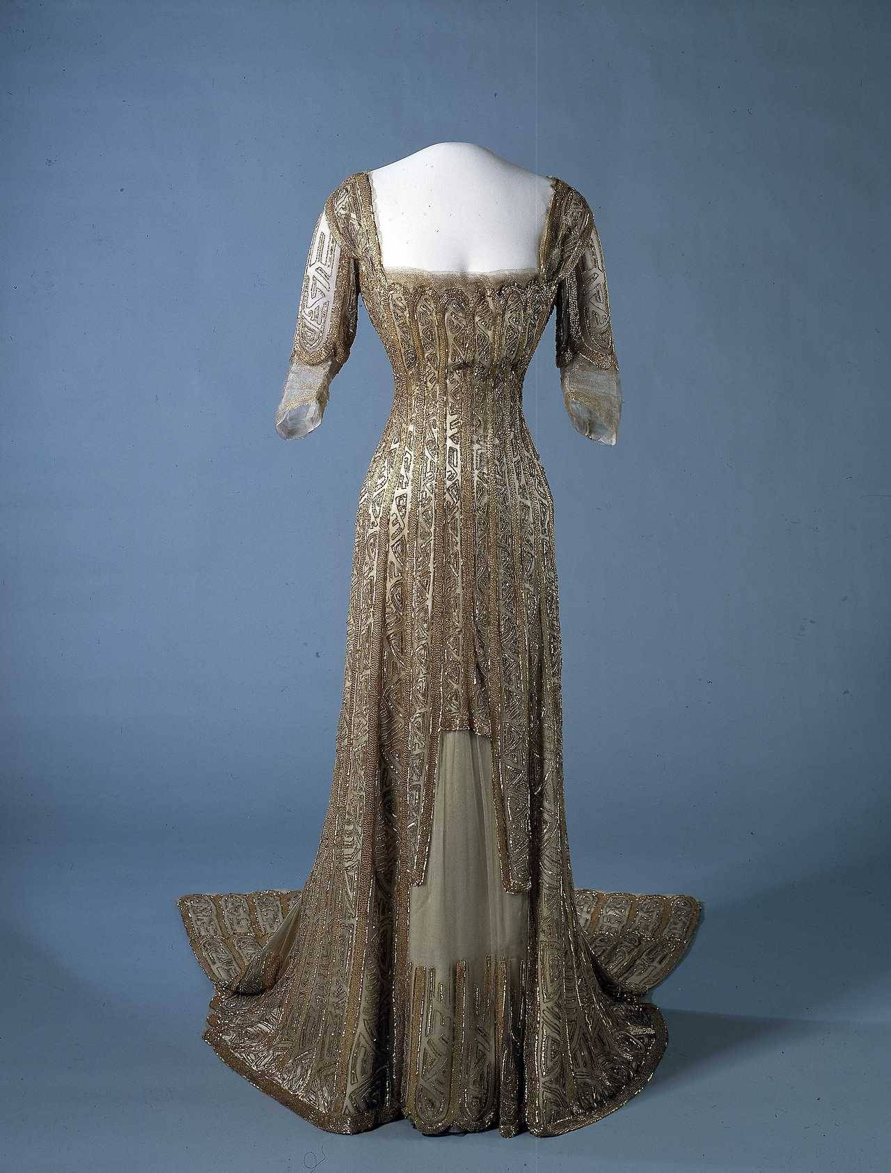 17th to late 20th Centuries Fashion: A Look Back — • Dress. Date: 1907-1909