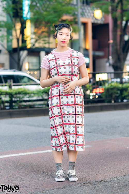 20-year-old Japanese beauty school student Mayuko... | Tokyo Fashion