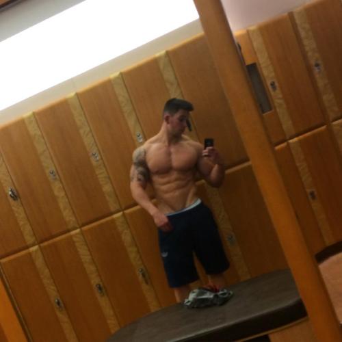 lumbrjax:  Instagram user @craigmortonfitness http://ift.tt/1SikCQT