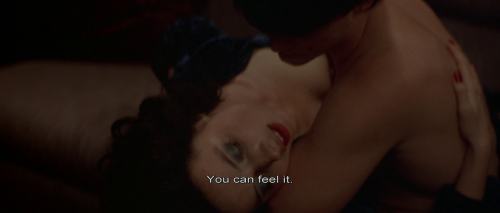 crumbargento:Blue Velvet - David Lynch - 1986 - USA