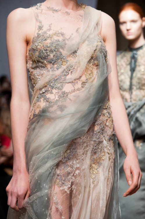 girlannachronism: Yiqing Yin fall 2013 couture details