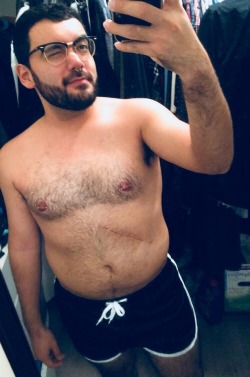 homo-mango:  salvittarius:  with my panza out because i wanna show off my cool scar from last month’s surgery 🙈😎 also because i feel confident after losing 23 lbs in 2 months  take care of your gallbladder, kids 😛  Omg your sexy af! K chulo