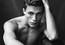 Hottie colton haynes