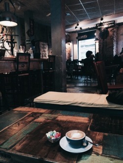 cozy-morning-begins-with-coffee:  just love this place