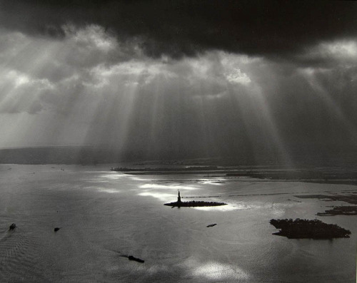 New York Harbor , 1977Tom Baril