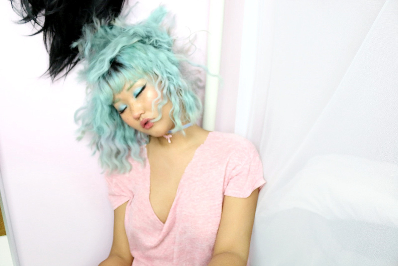 michellemoe:Dyeing my hair blue &amp; mermaid waves tutorial