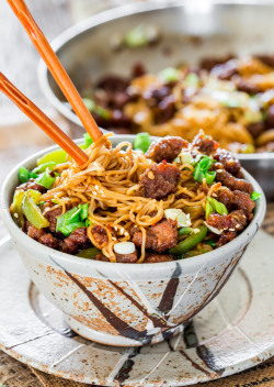 foodffs:  MONGOLIAN BEEF RAMEN NOODLESReally