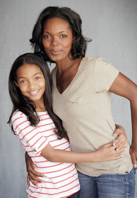 melaninhoe:  rudegyalchina:  shedont-lye:  securelyinsecure:  Yara Shahidi and her mother Keri  Omg 😆😆😆   Black women don’t age boooyy  They’re twins