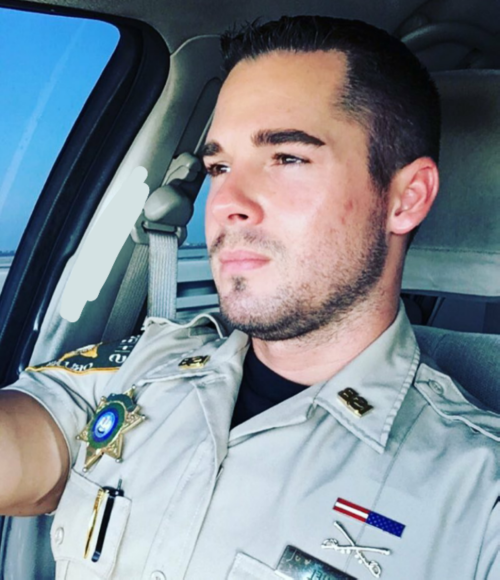 policecorps:  dehnerboot: hotuniformedmen: Such a hot man in uniform, wouldn’t mind dating a hot guy like this!!  I feel like violating some kind of law right now…   Never get tired of seeing this guy