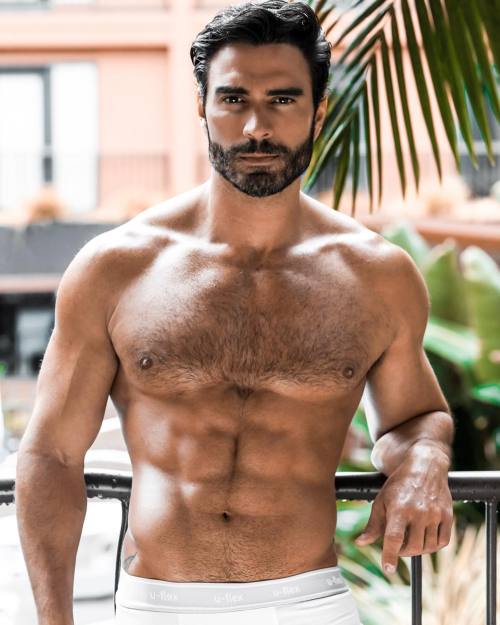 Rodiney Santiago: perfection in every inch!