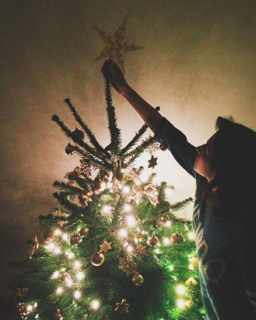 My first Christmas tree with my love! #hohoho #christmas #xmas #decoration #christmastree #happyholi