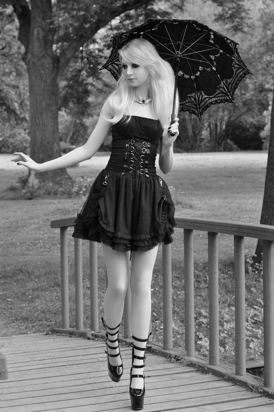 so-goth:✝ LOVERS OF ALL THINGS DARK ✝