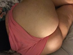 plussizebarbie:Ass so fat it not only swallows