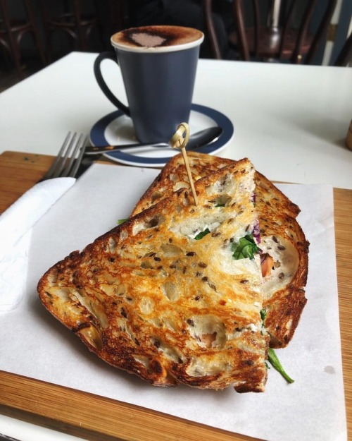 Quick lunch. ___ #shotoniphone #sydneyeats #sydneycafe #sandwich (at Jones St Cafe)