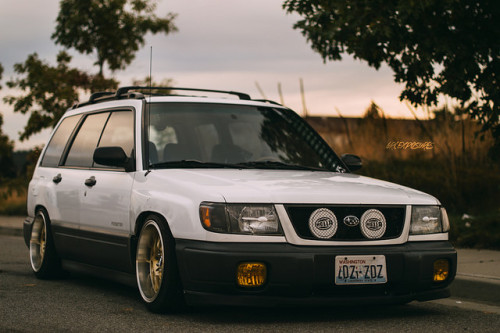 lowlife4life:  MMMMMM Blocking out the haters! by GrcExposures on Flickr.