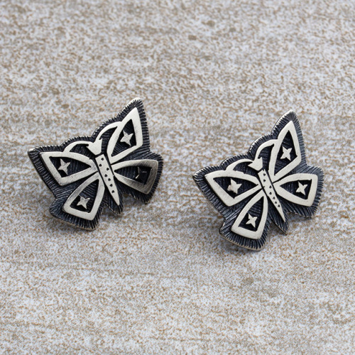 fyeahindigenousfashion: earrings, Eric Othole (Cochiti, Zuni)