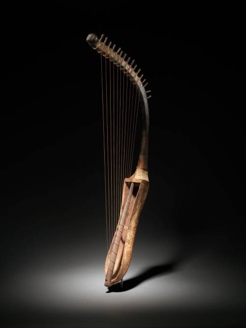 (via A 3,300 year-old Egyptian “Shoulder Harp”. These instruments were traditionally played by women