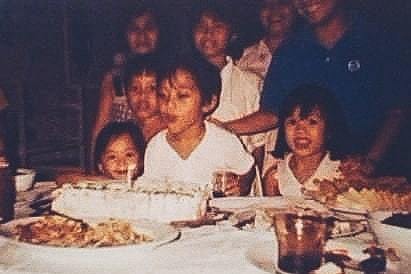 Something for #throwbackthursday: celebrating my birthday when I was still about 5 going 6. . My sis