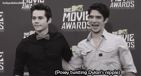 fuckyeahsterekfeels:  Then Dylan apologises to the photographers for cursing. :’) 