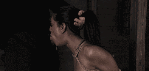 youareinmyarms:  source: www.dailybate.com