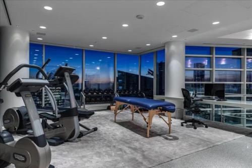 Edmonton Oiler’s Owner Daryl Katz Lists $38M Penthouse Condo in Vancouver.