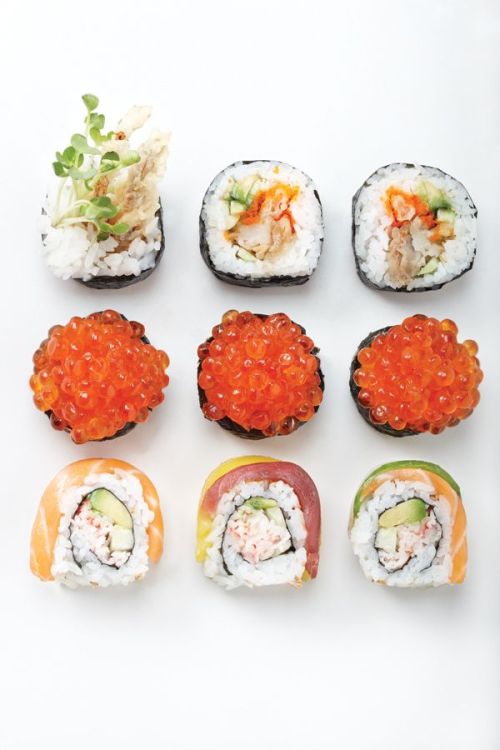intensefoodcravings:California Sushi Rolls | The Rising Hollywood