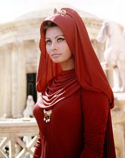 denisedecastroworld:  Sophia Loren