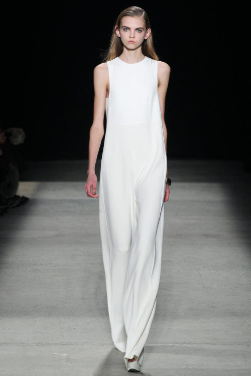 Porn yxen:  molly bair at narciso rodriguez fall/winter photos