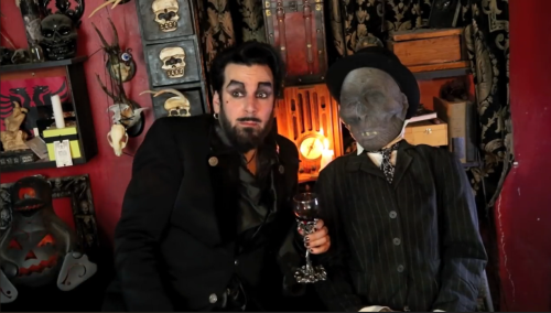 Random Screenshots From Gothic Homemaking.