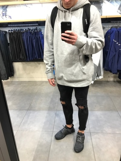 black ultra boost outfit