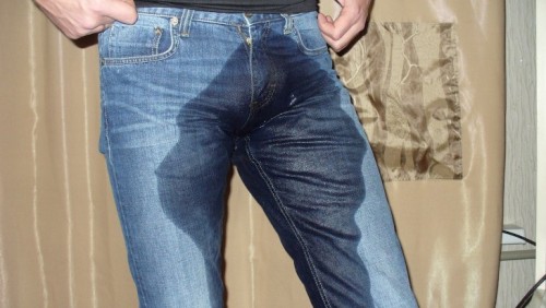 messyjeans:  jeansluvver:  Luv it!  the first pix show s great tight jeans…the last pic show à pure sex jeans — pissed jeans are extremly exciting cose a fresh cumload always follow. 