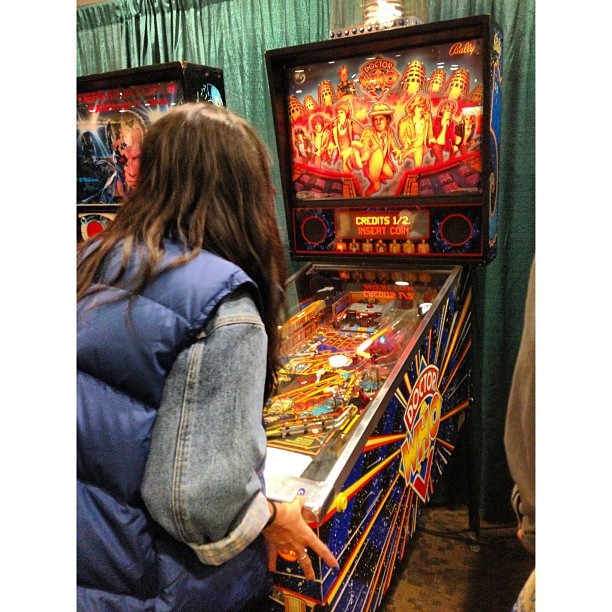 Don&rsquo;t mind me, I&rsquo;m just in FUCKING PINBALL HEAVEN!!!!!!! #doctorwho
