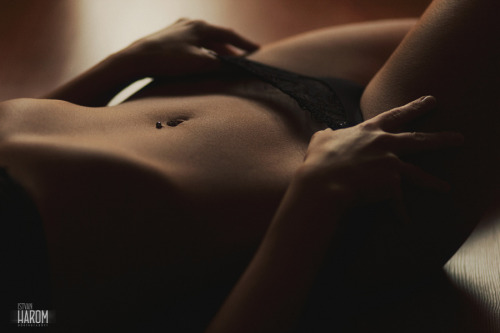 dreaming-sexy-girls:  By  Istvan Harom  